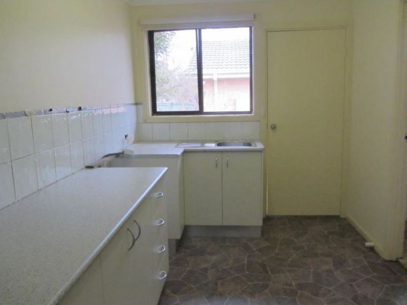 1/418 Douglas Road, Lavington NSW 2641