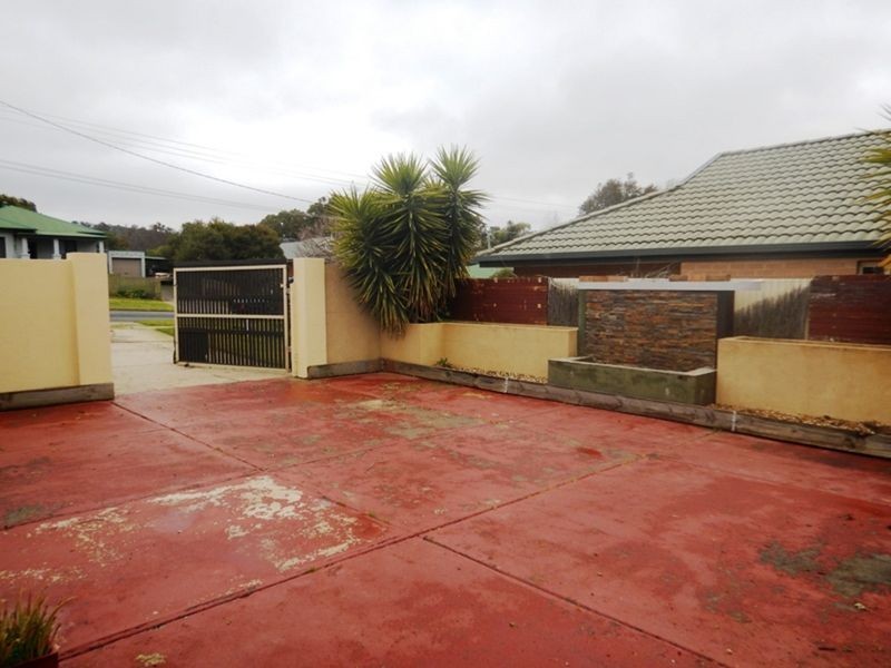 677 Centaur Road, Lavington NSW 2641