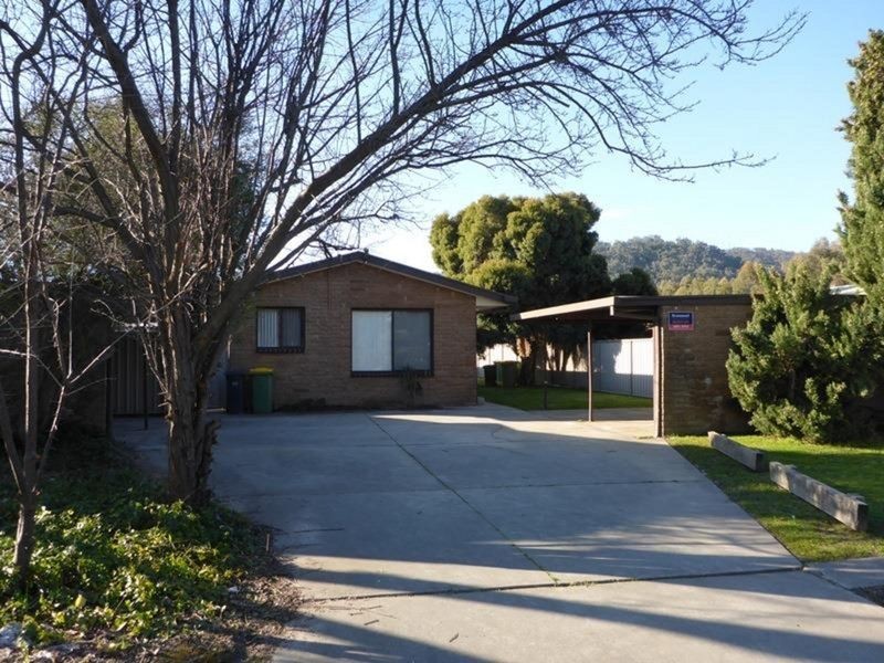 2/382 Kaitlers Road, Lavington NSW 2641