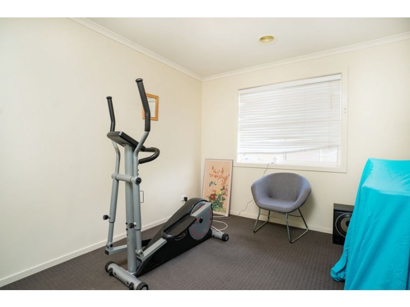 11 Kurrajong Crescent, West Albury NSW 2640