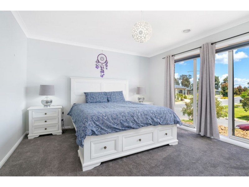2 Blue Wren Close, Thurgoona NSW 2640