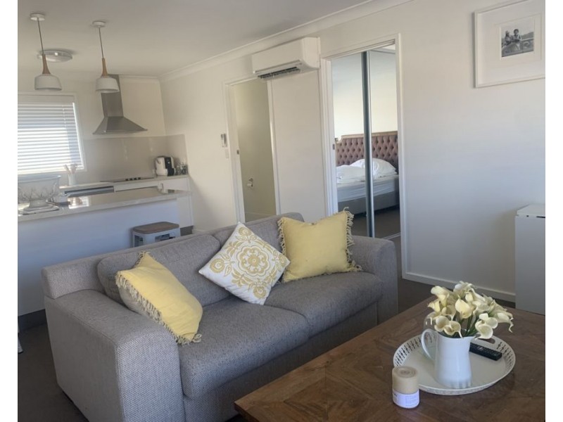 8/436 Macauley Street, Albury NSW 2640