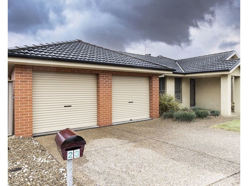 23 Dalbirra Place, Lavington NSW 2641