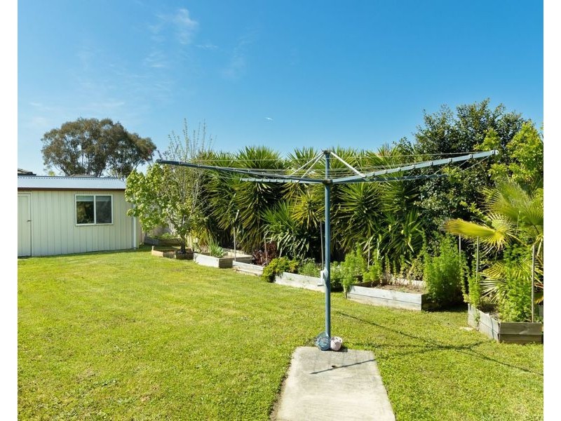 11 Dillagar Place, Lavington NSW 2641