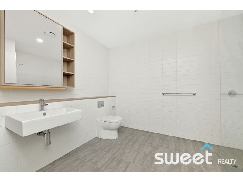 B809/10 AVIATORS WAY, Penrith NSW 2750