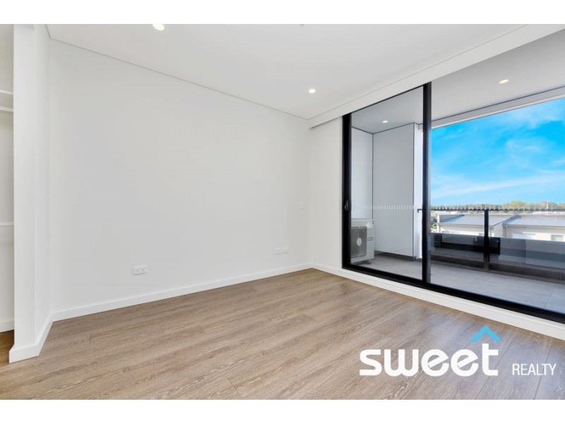 303/26C Lord Sheffield Circuit, Penrith NSW 2750