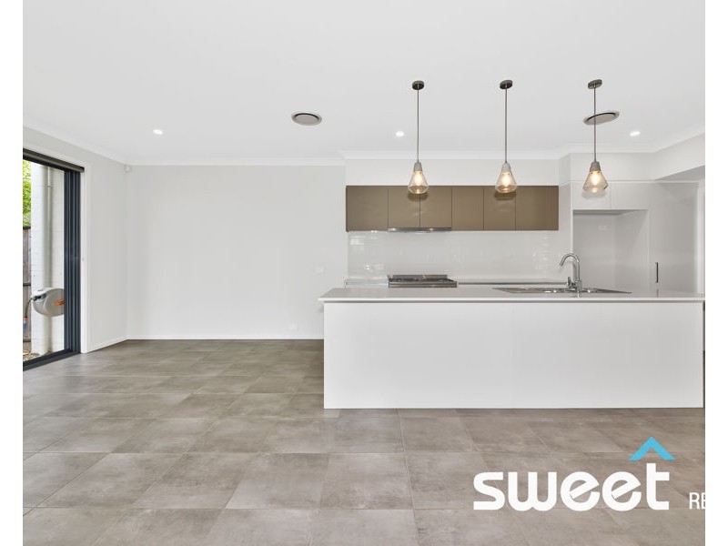 16 Greenbank Drive, Blacktown NSW 2148