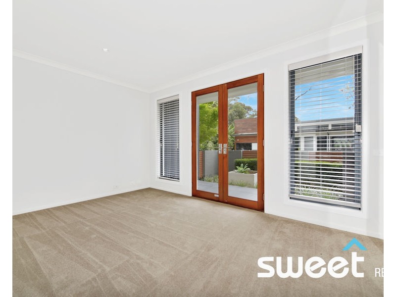 16 Greenbank Drive, Blacktown NSW 2148