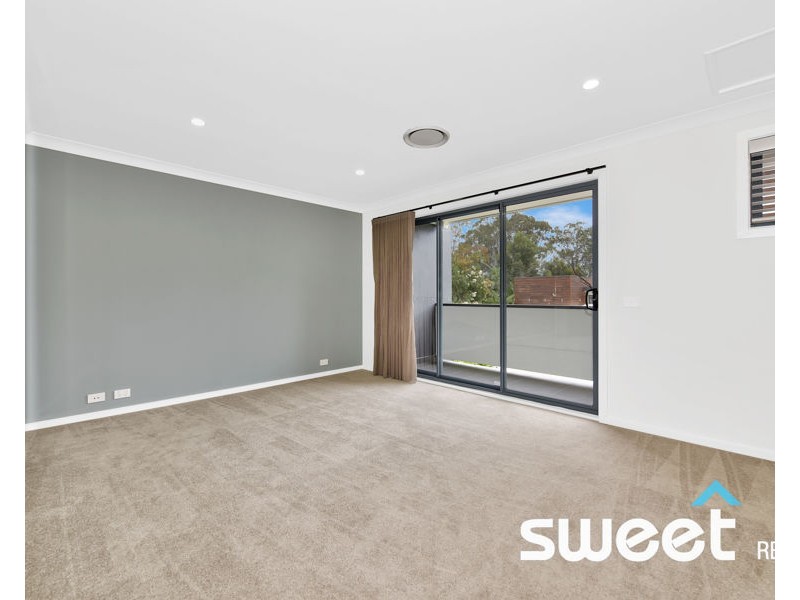 16 Greenbank Drive, Blacktown NSW 2148