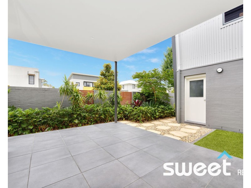16 Greenbank Drive, Blacktown NSW 2148