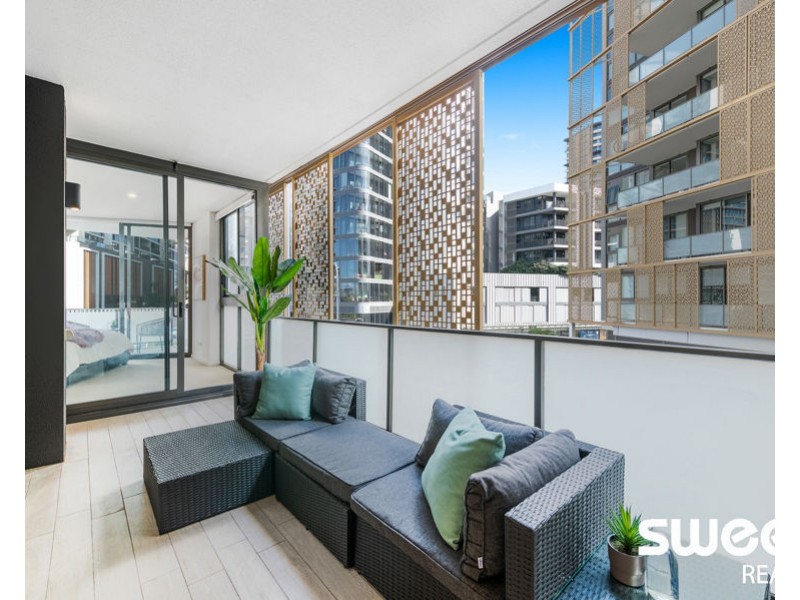 241/1D Burroway Road, Wentworth Point NSW 2127