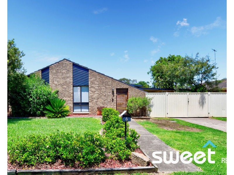 6 Madison Circuit, St Clair NSW 2759