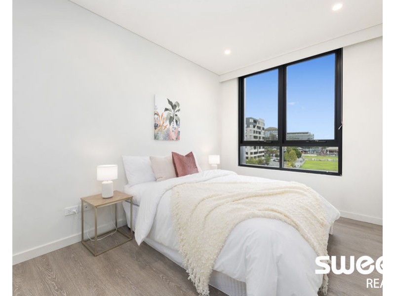 419/26A Lord Sheffield Circuit, Penrith NSW 2750