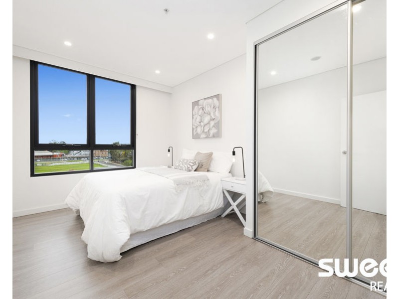 419/26A Lord Sheffield Circuit, Penrith NSW 2750