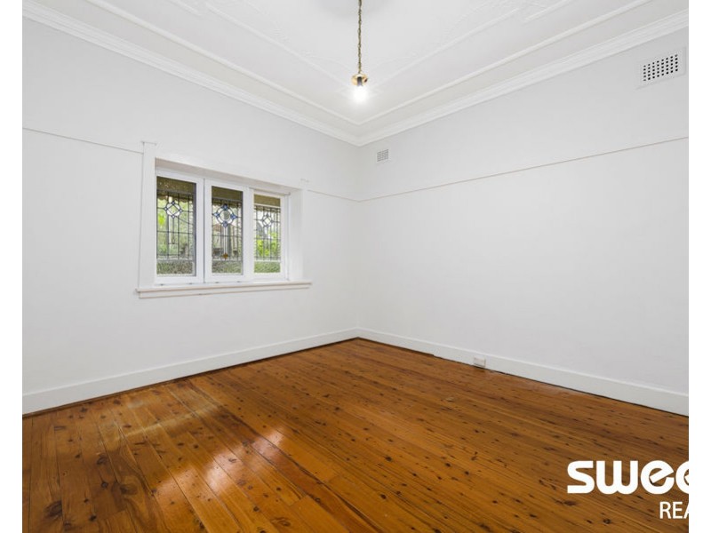 8 Reeves Avenue, Epping NSW 2121