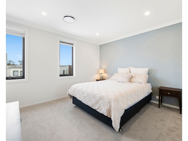 24 Flyer Glade, Blacktown NSW 2148