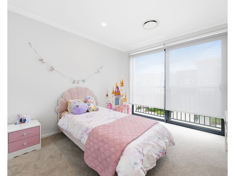 24 Flyer Glade, Blacktown NSW 2148