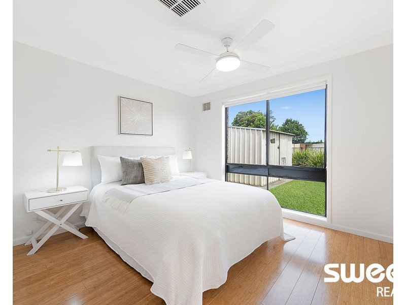 6 Madison Circuit, St Clair NSW 2759
