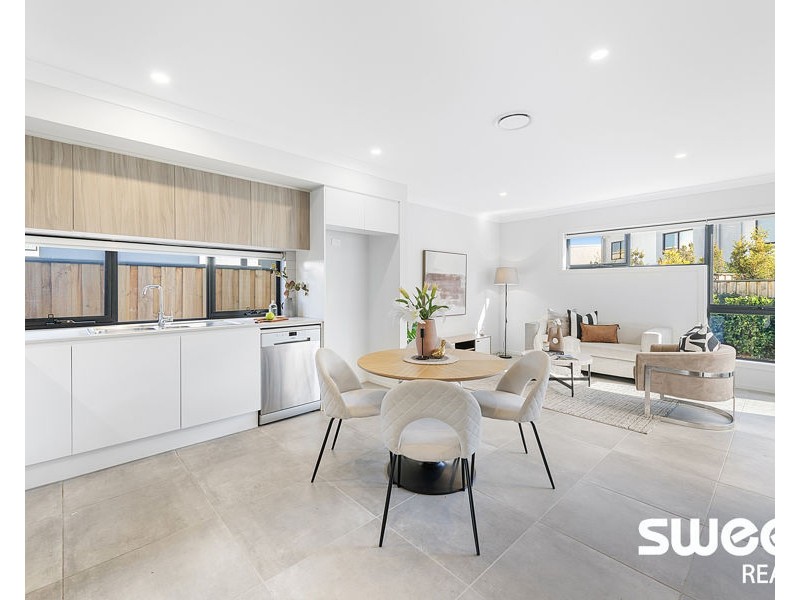 18 Flyer Glade, Blacktown NSW 2148