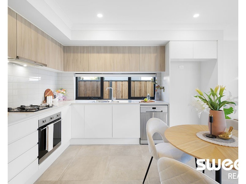 18 Flyer Glade, Blacktown NSW 2148