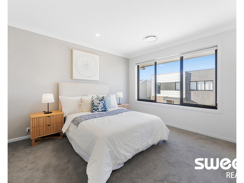 18 Flyer Glade, Blacktown NSW 2148