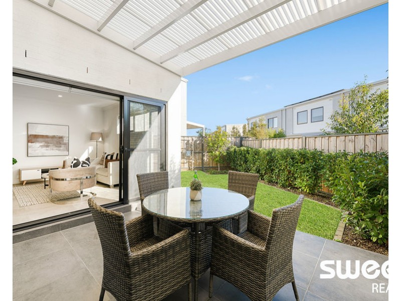 18 Flyer Glade, Blacktown NSW 2148