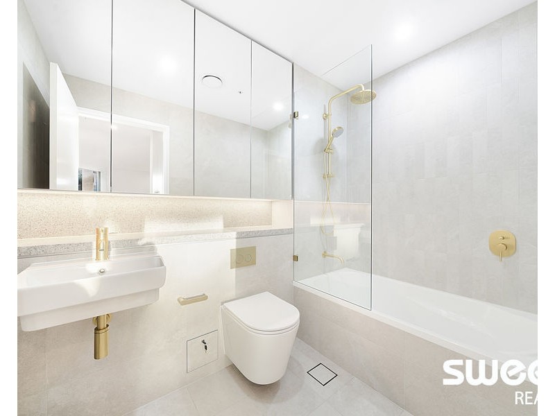 A/13 De Clambe Drive, Castle Hill NSW 2154