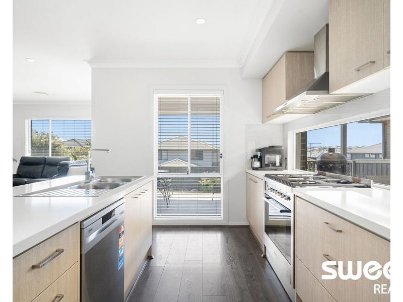 98 Hannaford Avenue, Box Hill NSW 2765