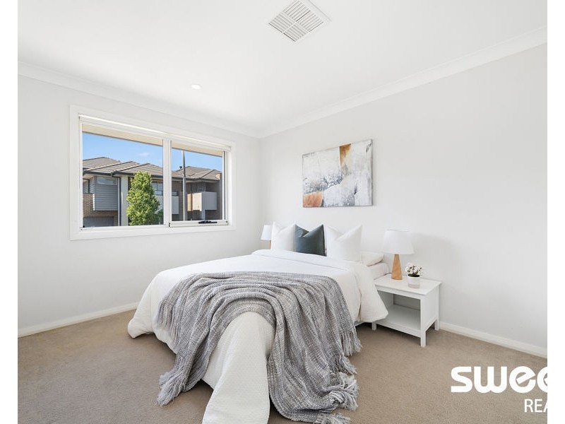 23 Thorpe Way, Box Hill NSW 2765