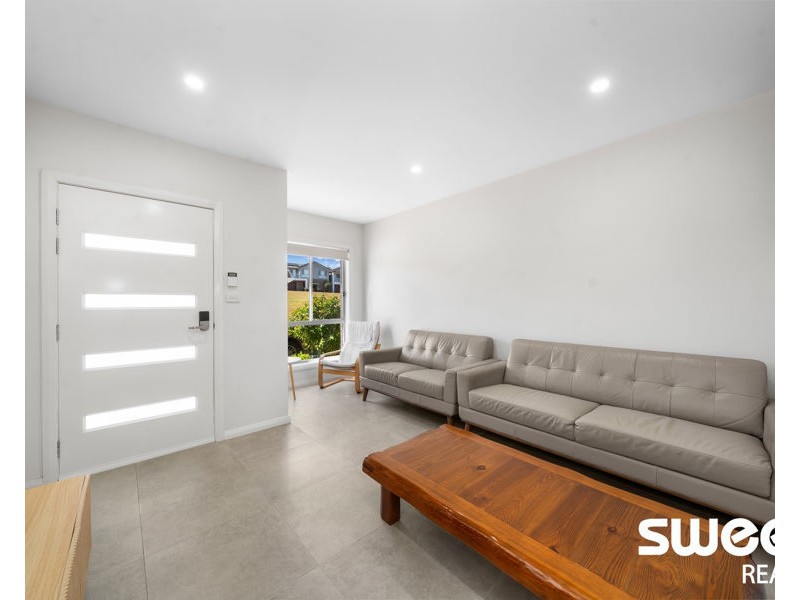 10 Dalana Glade, Riverstone NSW 2765