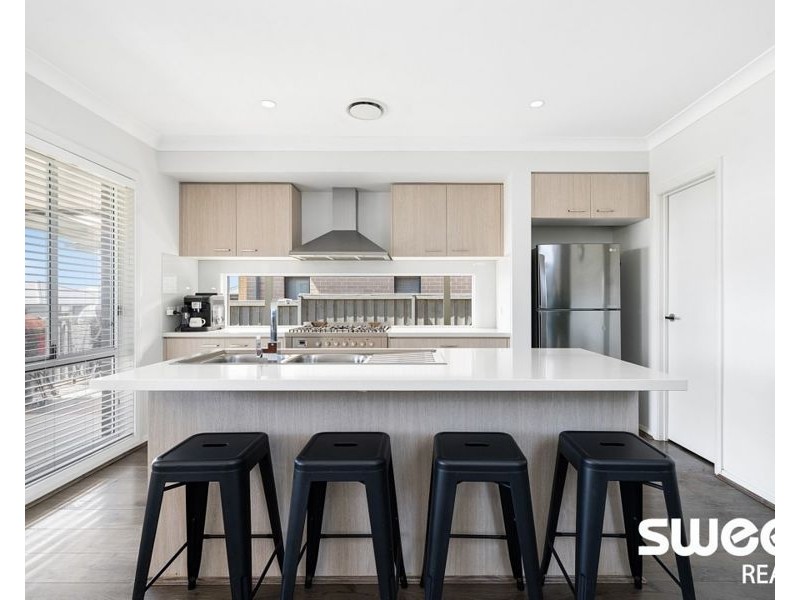 98 Hannaford Avenue, Box Hill NSW 2765