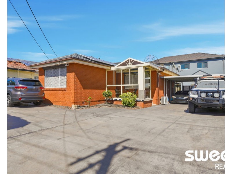 86 Roberts Road, Greenacre NSW 2190