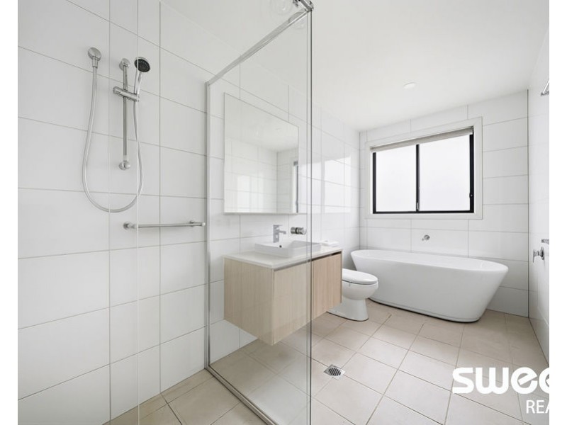 12 Eastlakes Glade, Blacktown NSW 2148