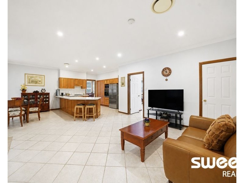 19 Carnival Way, Beaumont Hills NSW 2155