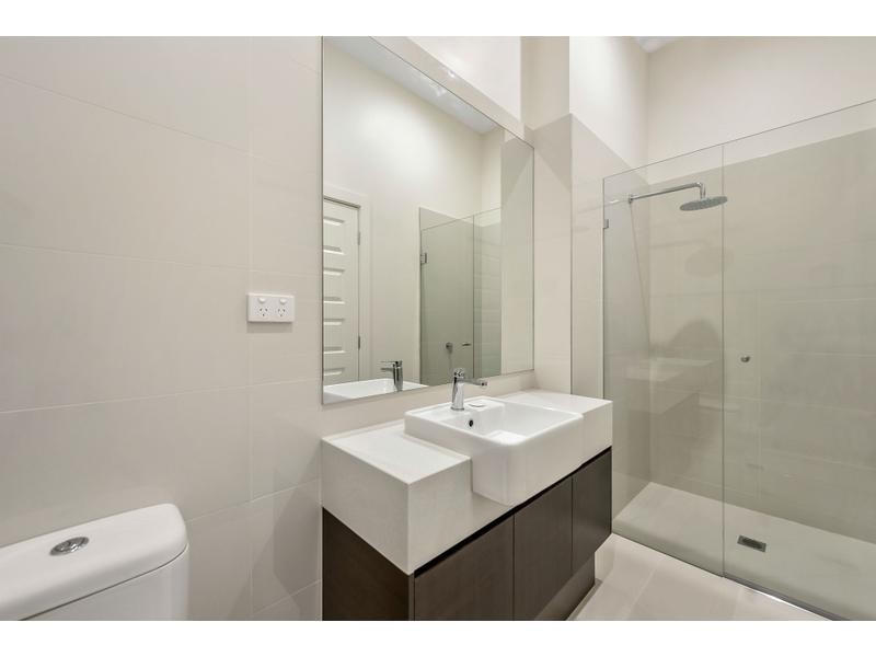 204/151 HUNTINGDALE ROAD, Ashwood VIC 3147