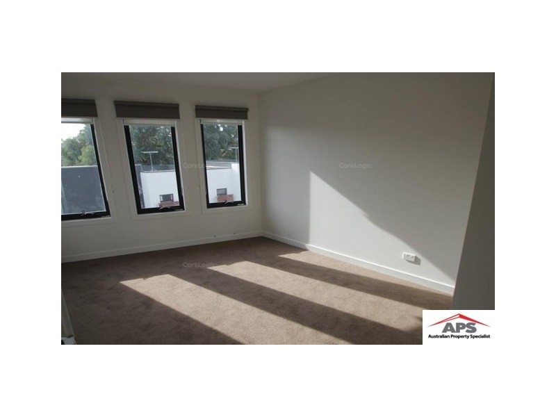 12/79 Lewis Road, Wantirna South VIC 3152