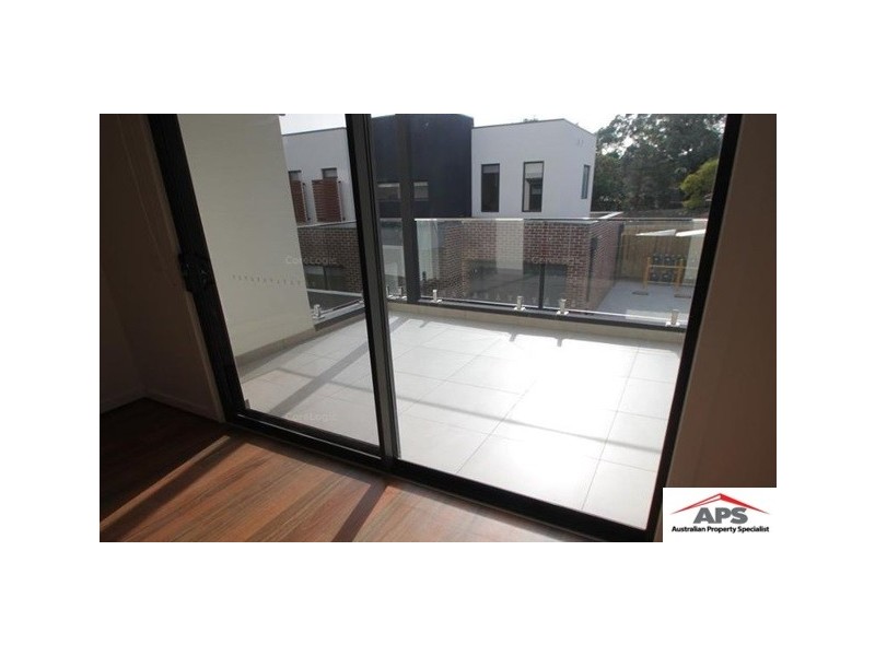 12/79 Lewis Road, Wantirna South VIC 3152