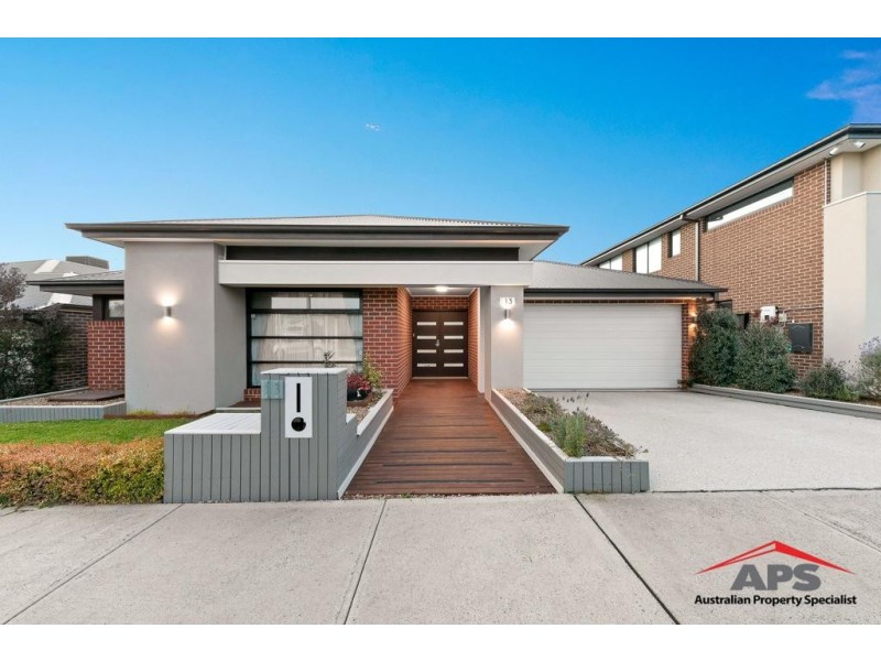 13 Calibre Circuit, Clyde North VIC 3978