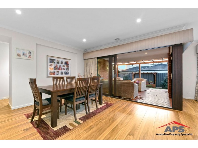 13 Calibre Circuit, Clyde North VIC 3978