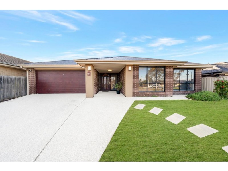 154 Webster Way, Pakenham VIC 3810