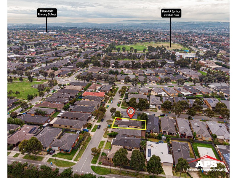 8 Karlson Way, Cranbourne North VIC 3977
