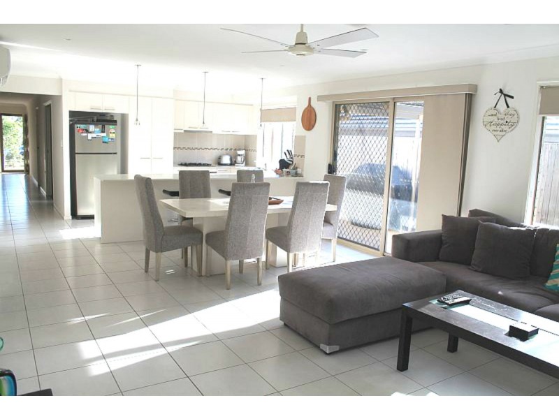 4 Goolwa Court, Pimpama QLD 4209