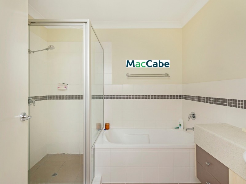 23/2 Catalina Way, Upper Coomera QLD 4209