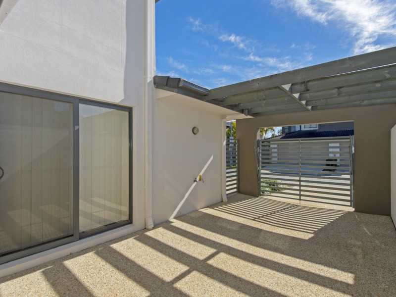 2 Catalina Way, Upper Coomera QLD 4209