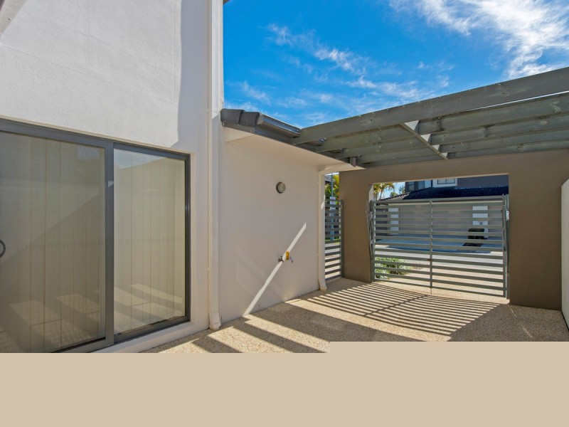 2 Catalina Way, Upper Coomera QLD 4209