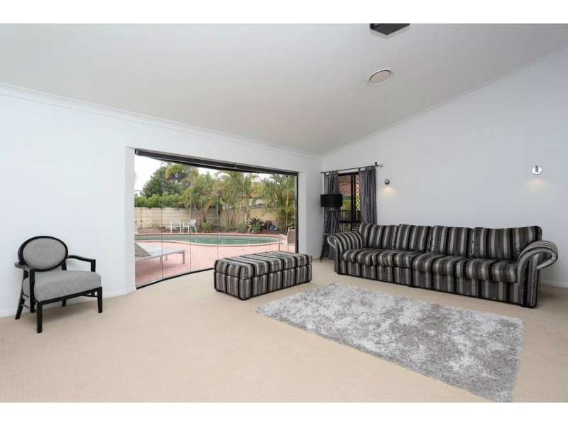 46 Audrey Avenue, Helensvale QLD 4212