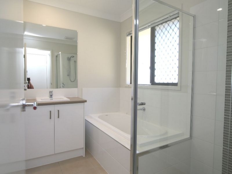 2 Imelda Way, Pimpama QLD 4209