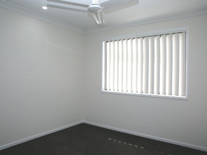 1/12 Peak Crescent, Pimpama QLD 4209
