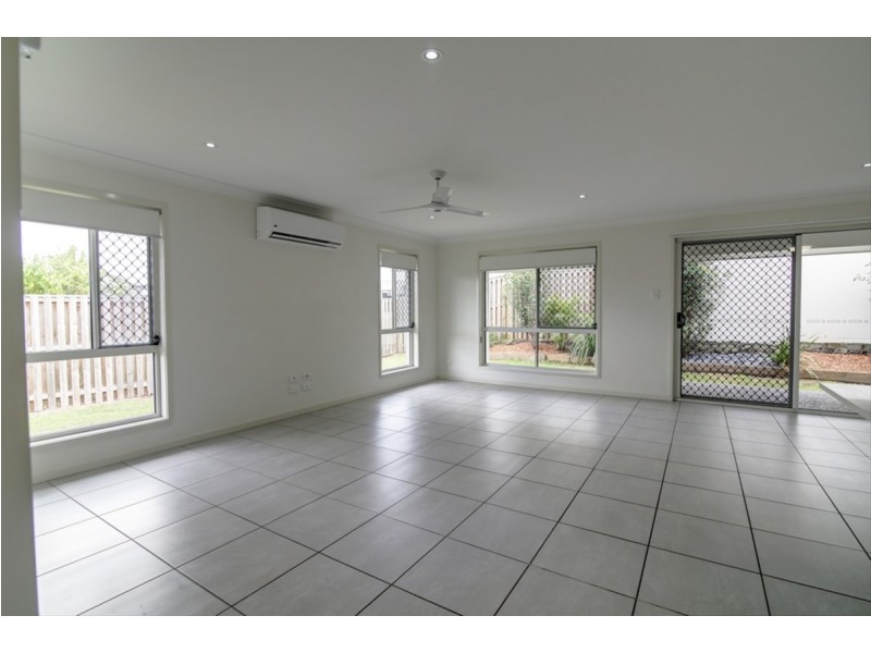 2 McPherson Crescent, Coomera QLD 4209