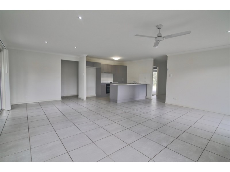 2 McPherson Crescent, Coomera QLD 4209